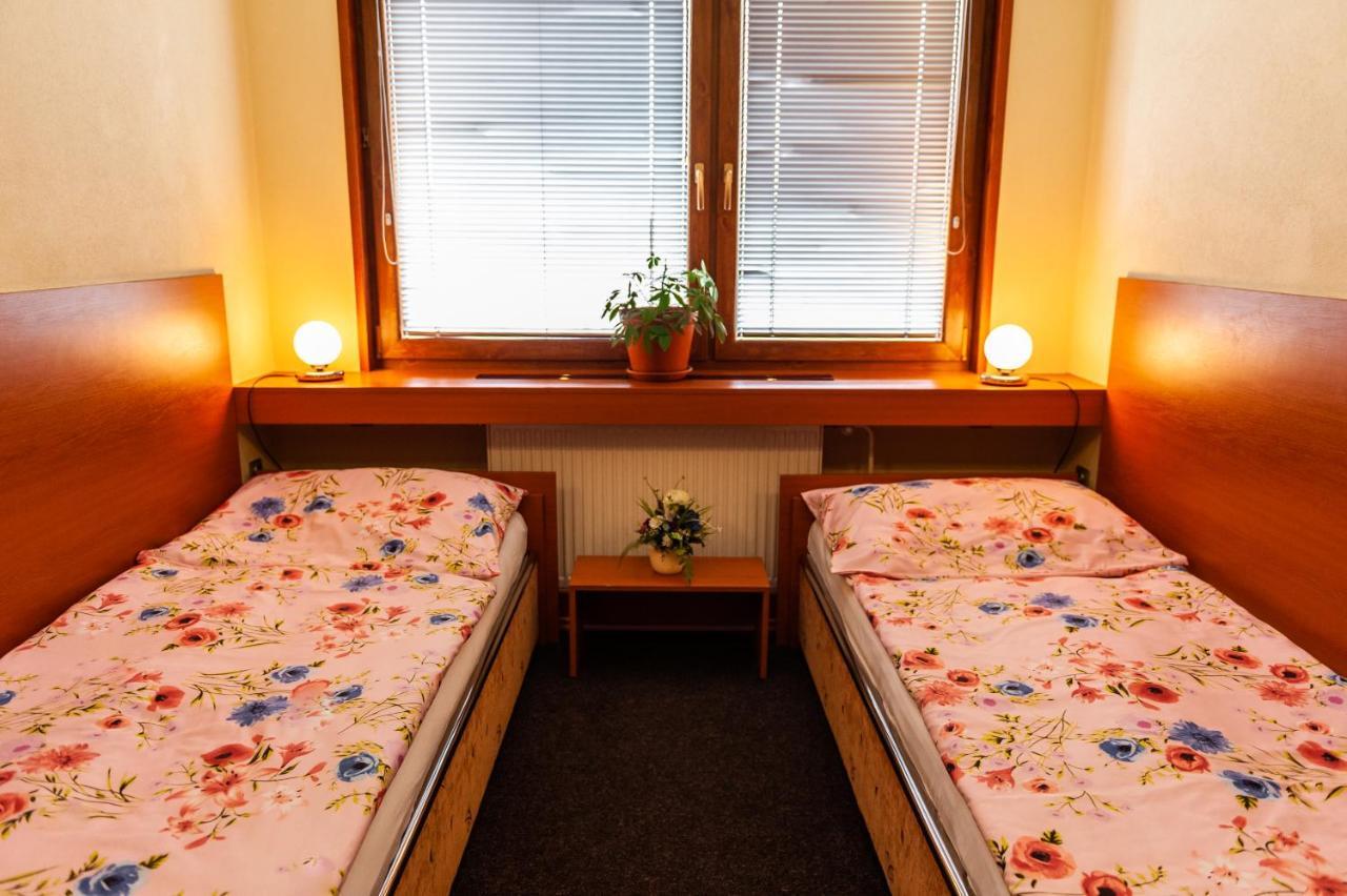 Hotel Acko 루좀베로크 외부 사진