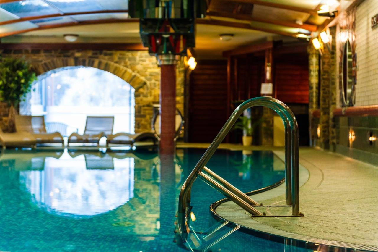 Hotel Acko 루좀베로크 외부 사진
