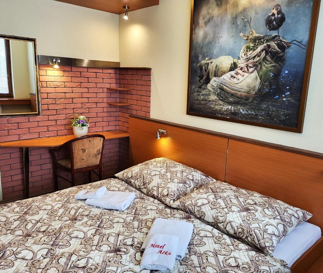 Hotel Acko 루좀베로크 외부 사진