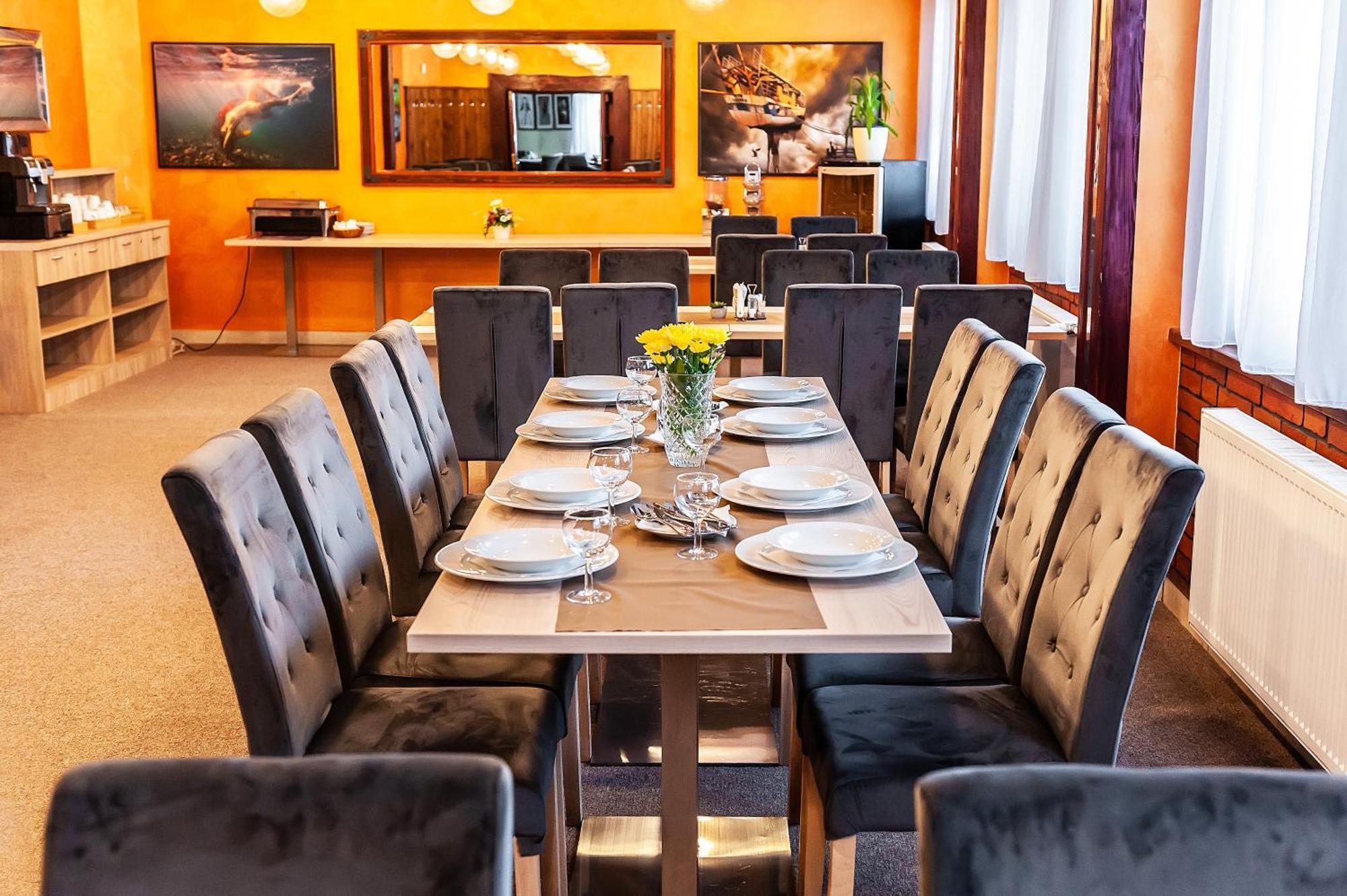 Hotel Acko 루좀베로크 외부 사진
